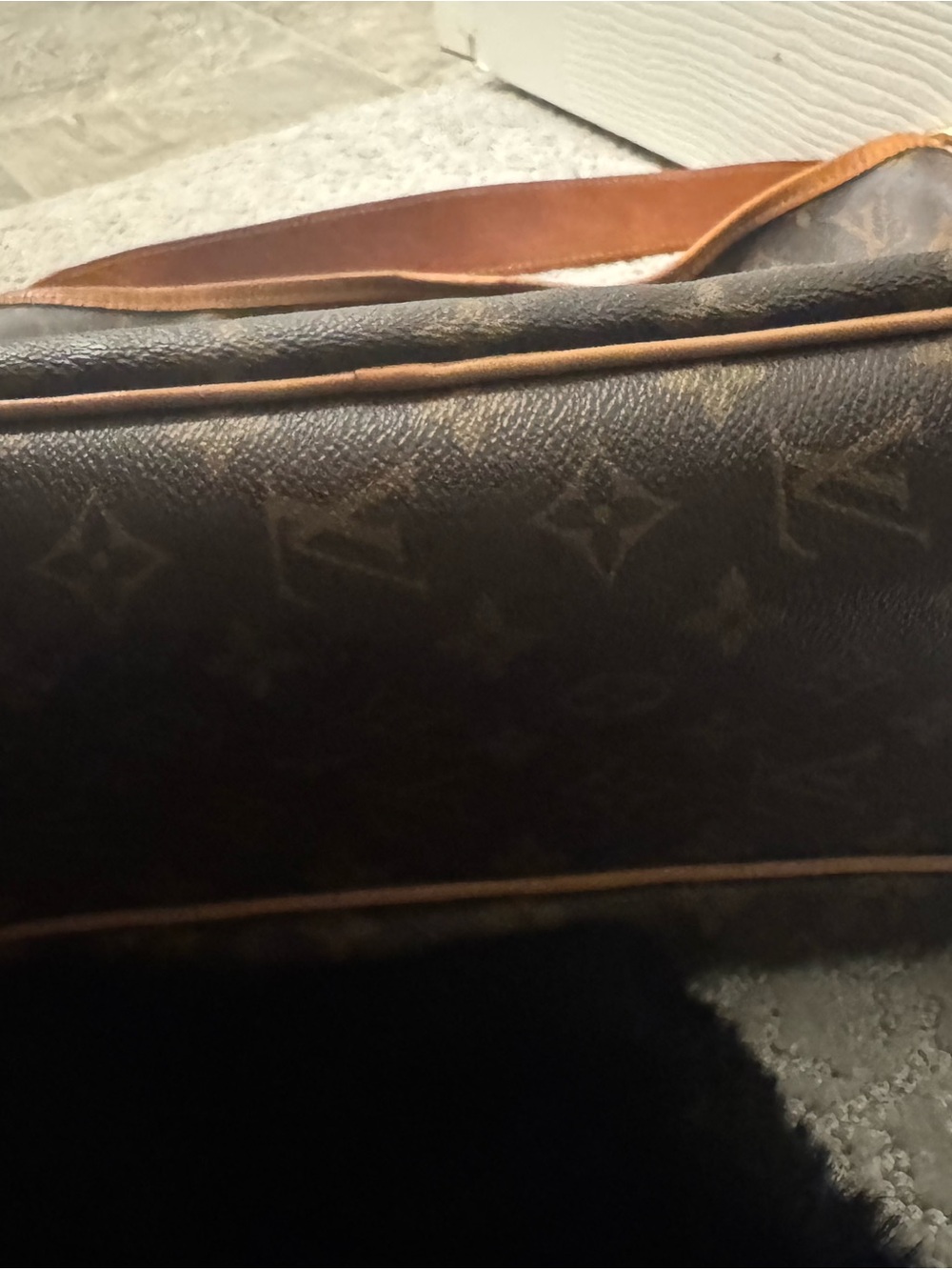 Authentic!! Louis Vuitton Brown Monogram Shoulder Bag with Pink Interior - Picture 6 of 9